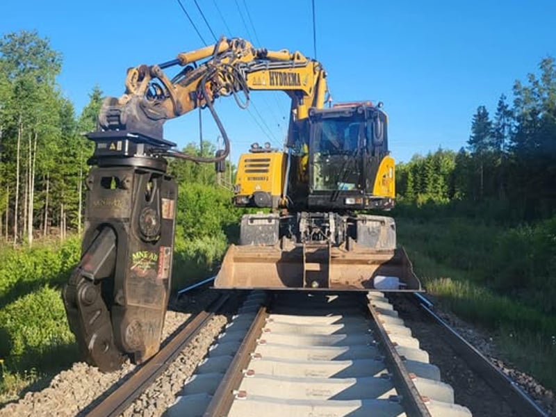 Rälsknäck, verktyg för skrotning av järnvägsräls stulen i Morgongåva öster om Sala