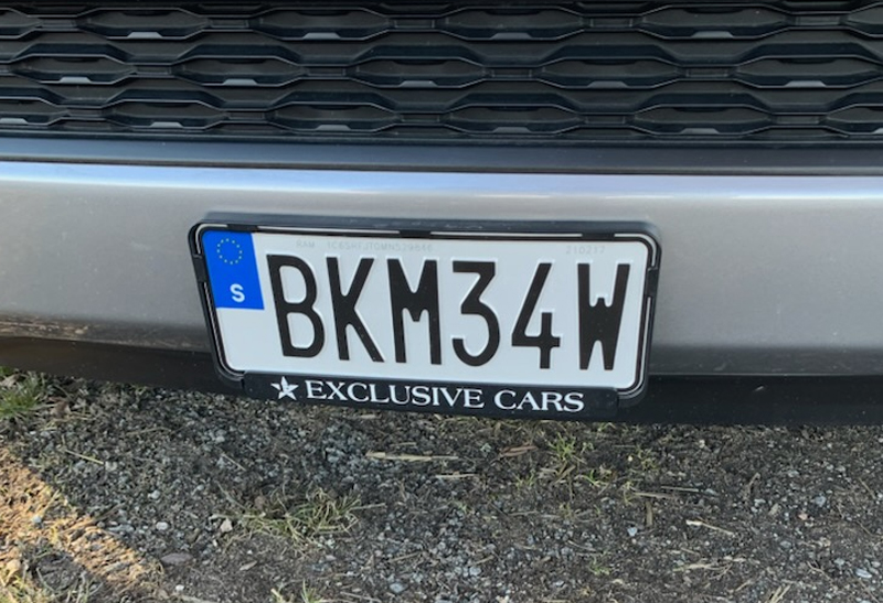 Ljusgrå metallic RAM 1500 Crew Cab Laramie stulen i Jakobsberg nord väst om Stockholm