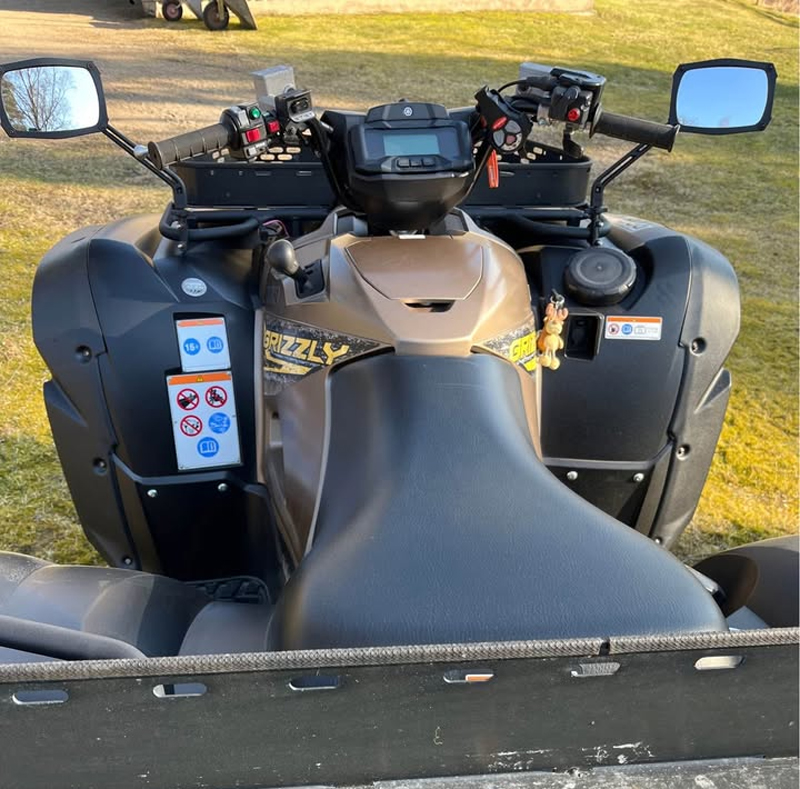 Fyrhjuling Yamaha YFM 700 Grizzly stulen utanför Visseltofta nordväst om Osby