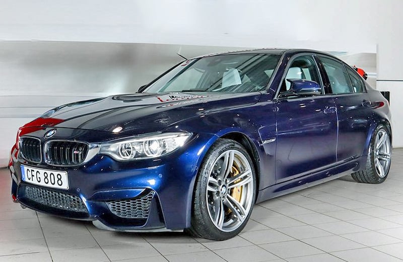 Blå metallic BMW M3 F80 stulen i Bromma, Stockholm
