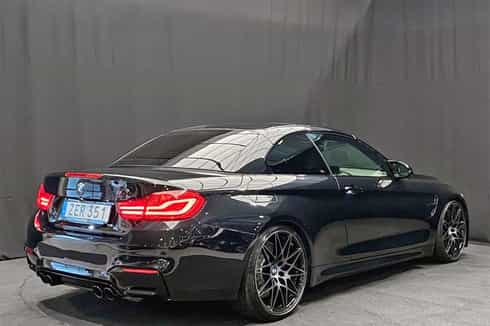 Svart BMW M4 Competition Cabriolet stulen på Lidingö
