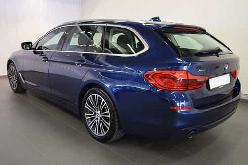 Blå metallic BMW 520D Xdrive Touring stulen i Stocksund norr om Stockholm